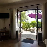 Monte-bougainvillea