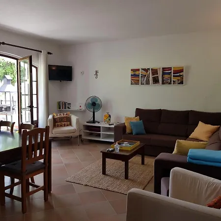 Ξενοδοχείο με διαμερίσματα Monte-bougainvillea 4*