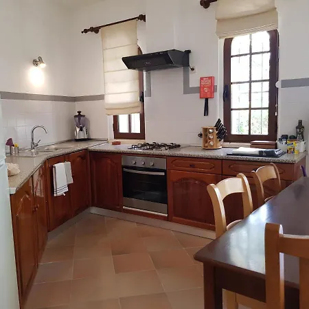 Ξενοδοχείο με διαμερίσματα Monte-bougainvillea